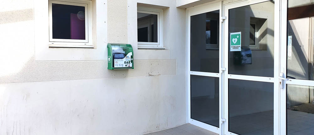 Salle Communale exterieur defibrillateur à Petosse en Vendée